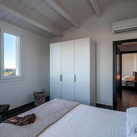 Villa Il Sole E Selene 16 By Marche